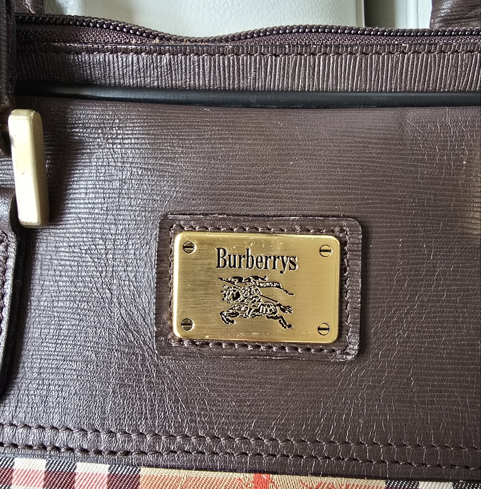 Burberrys Brown Leather vintange   garment bag